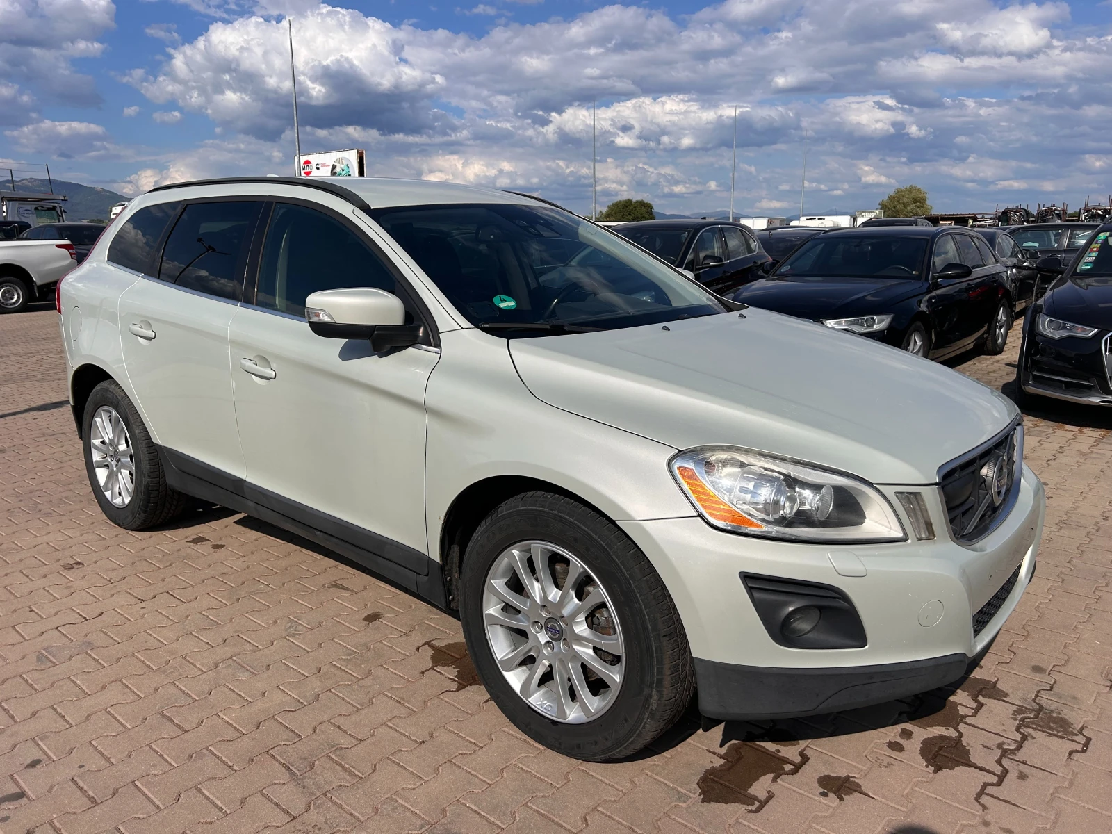 Volvo XC60 2.4D 4WD AVTOMAT/KOJA EURO 4 - изображение 4
