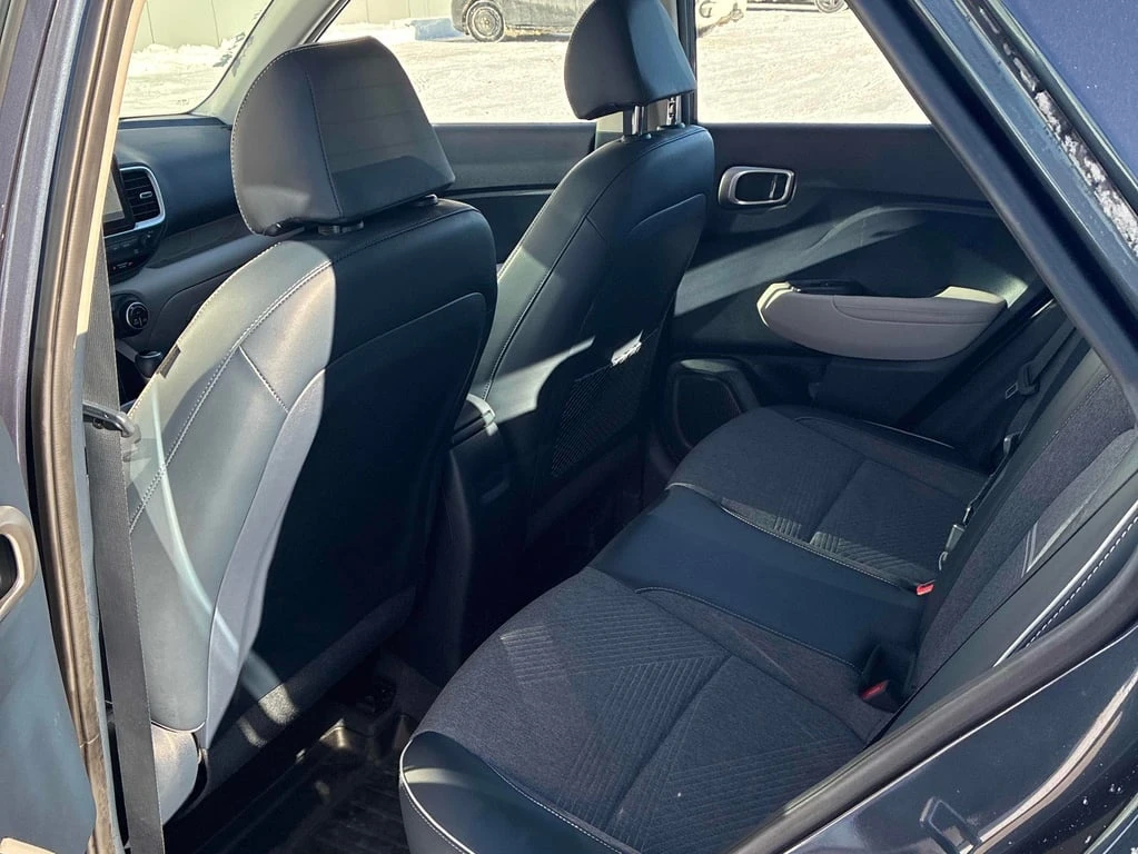 Hyundai Venue * Ultimate * CARFAX * ��� ������������ ������ | Mobile.bg � ����������� 11