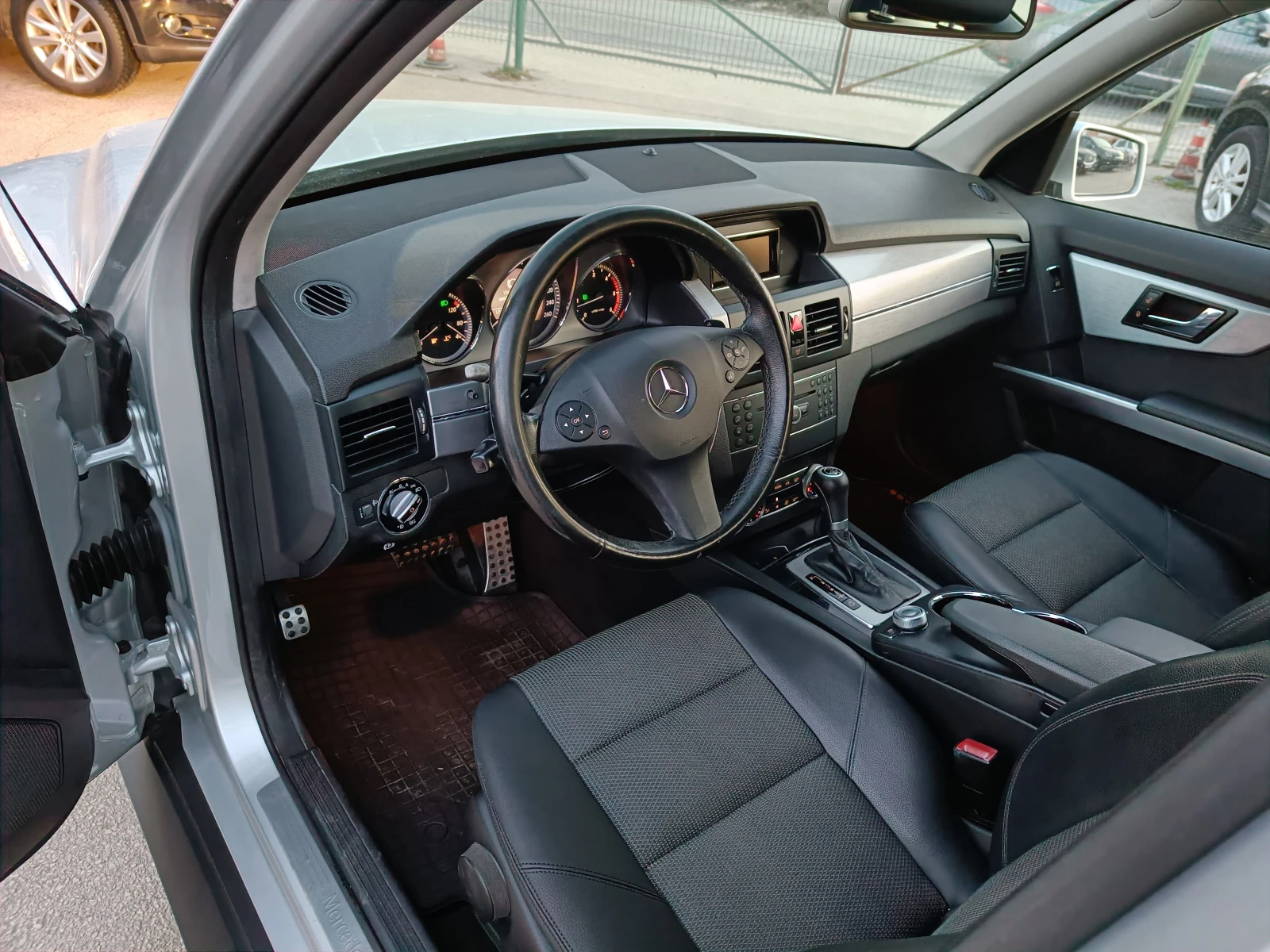 Mercedes-Benz GLK 2.2 BARTER 177, снимка 10 - Автомобили и джипове - 53822127