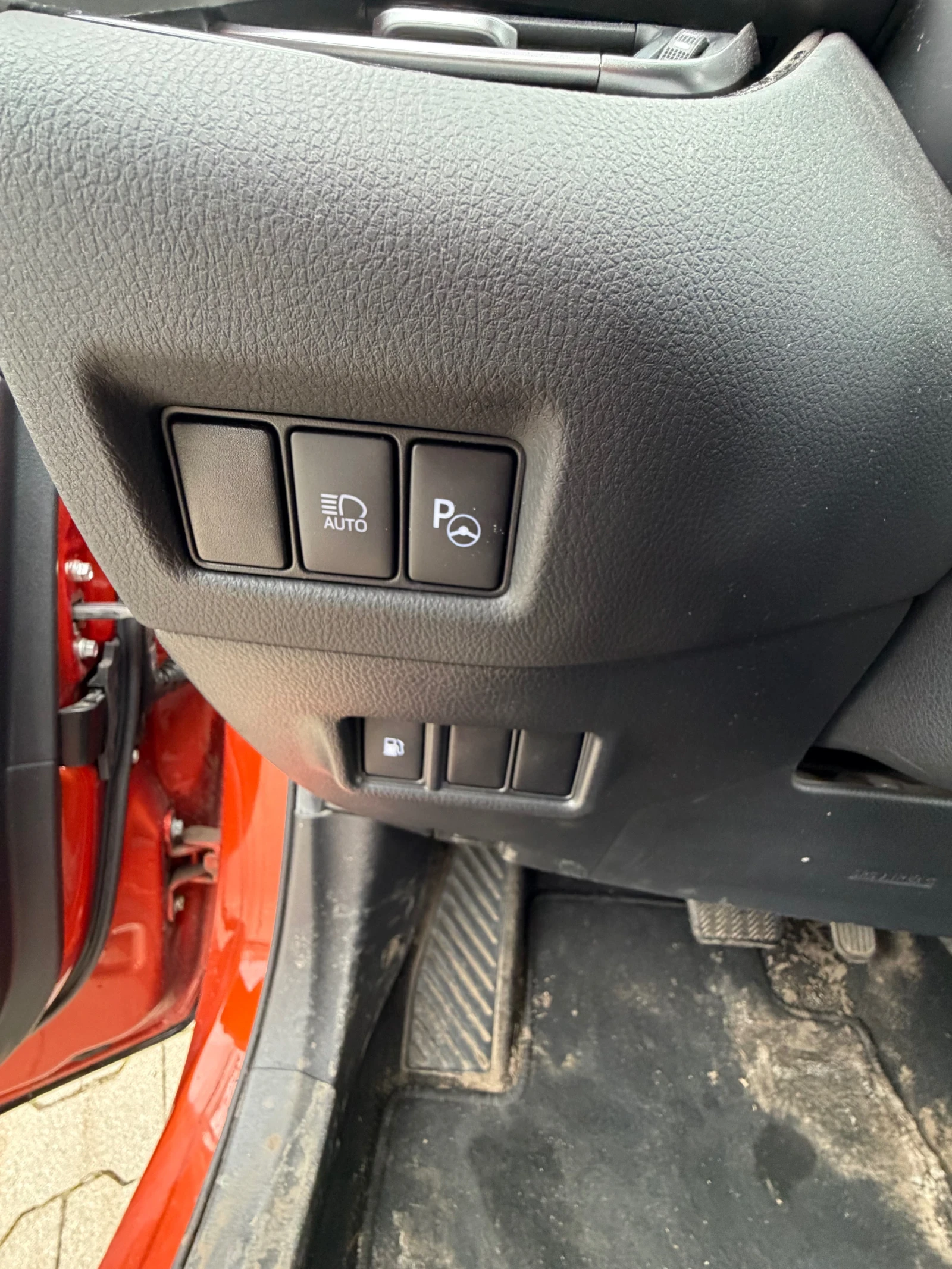 Toyota C-HR 2.0 Hybrid Facelift, снимка 9 - Автомобили и джипове - 53912846