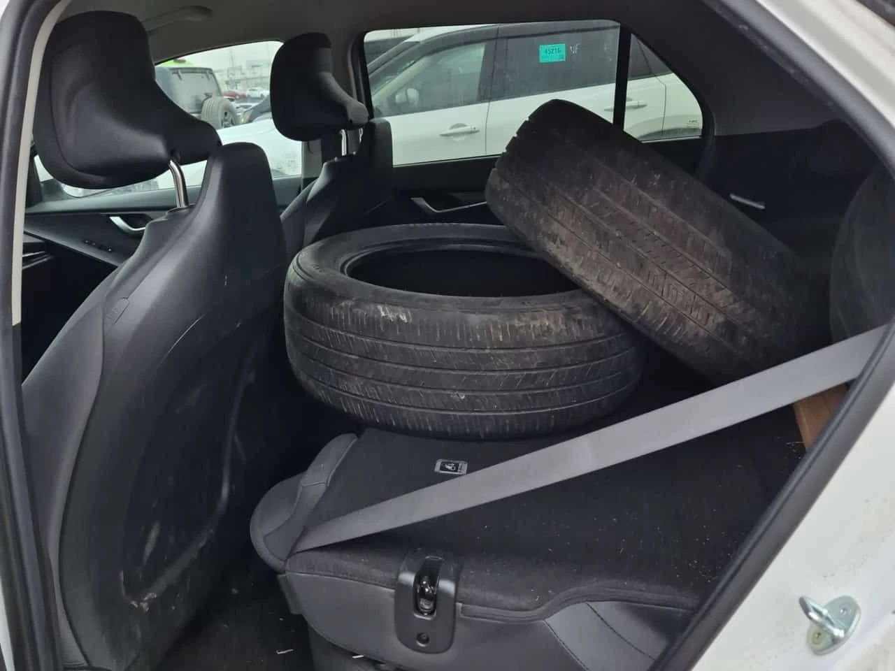 Kia Niro * PREMIUM * 2 КЛЮЧА* ПОДГРЕВ* KEYLESS* , снимка 12 - Автомобили и джипове - 54318439