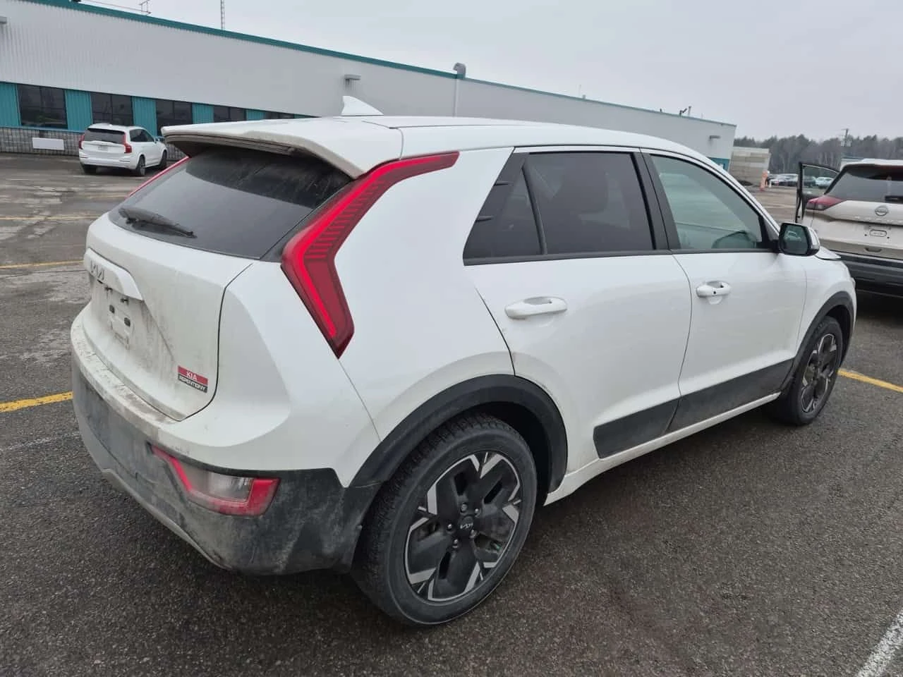 Kia Niro * PREMIUM * 2 КЛЮЧА* ПОДГРЕВ* KEYLESS* , снимка 3 - Автомобили и джипове - 54318439