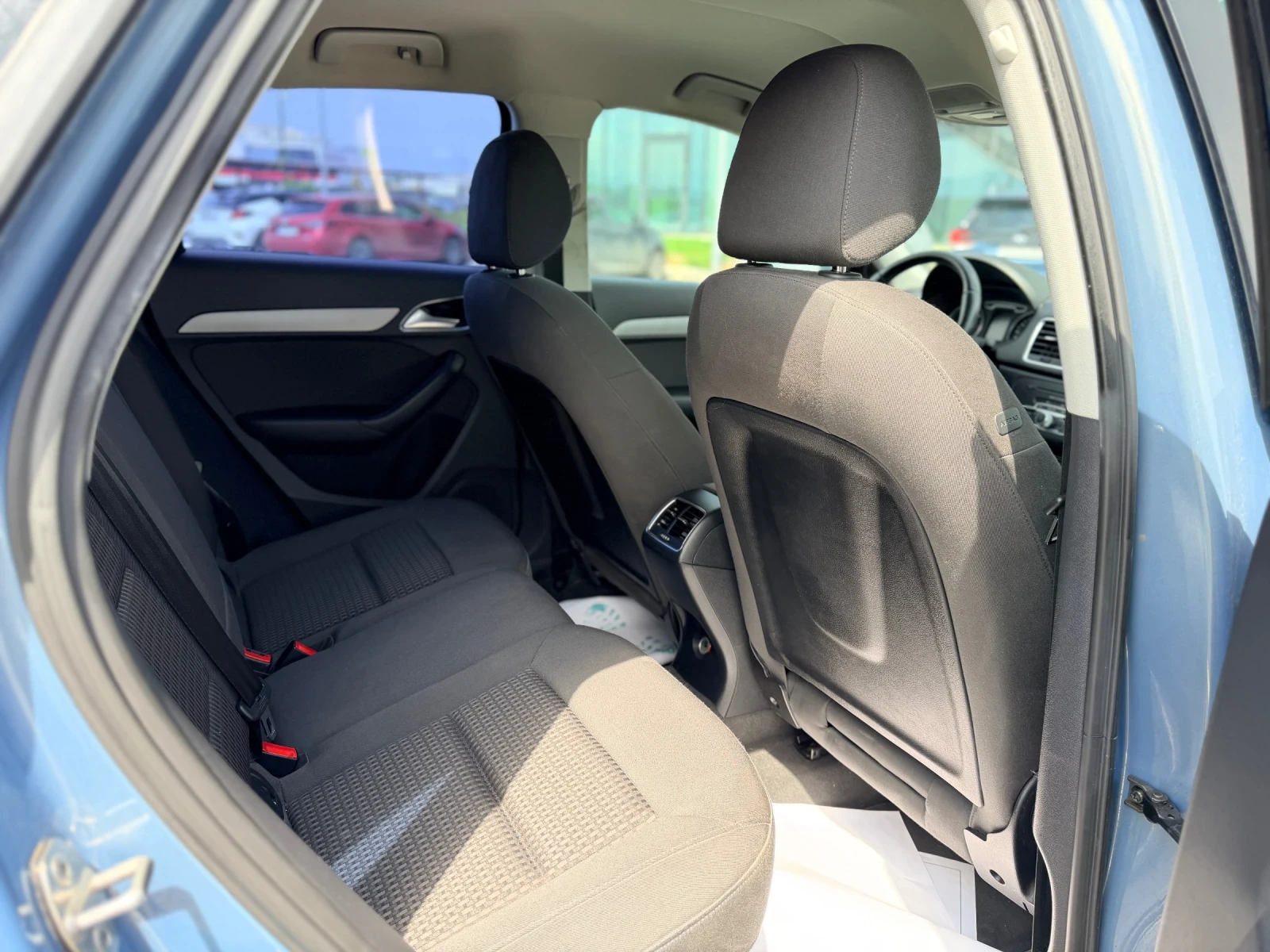 Audi Q3 2.0TDI-Сервизна история-Лизинг през уникредит, снимка 12 - Автомобили и джипове - 55130144