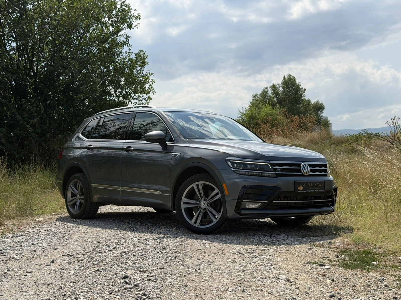 VW Tiguan Highline R-Line, снимка 3 - Автомобили и джипове - 55388945