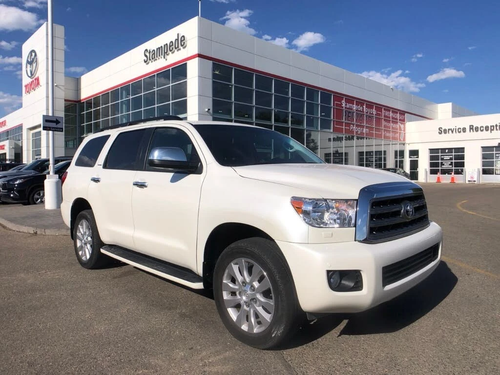 Toyota Sequoia * ПАНО* KEYLESS* Camera* ПОДГРЕВ* , снимка 8 - Автомобили и джипове - 55463713