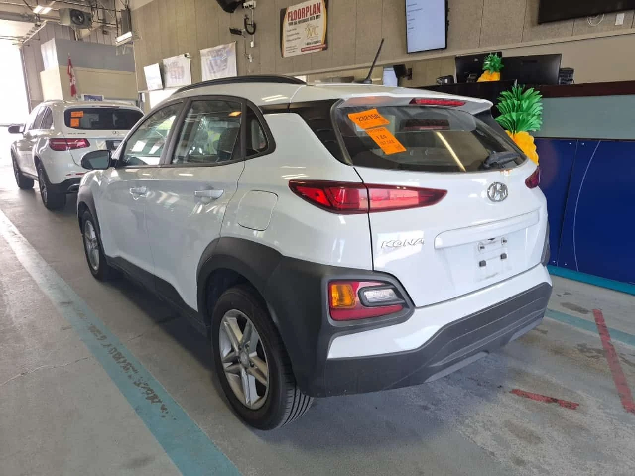 Hyundai Kona * ESSENTIAL * CARFAX * ОПЦИЯ ЗА ФИНАНСИРАНЕ, снимка 4 - Автомобили и джипове - 55510607