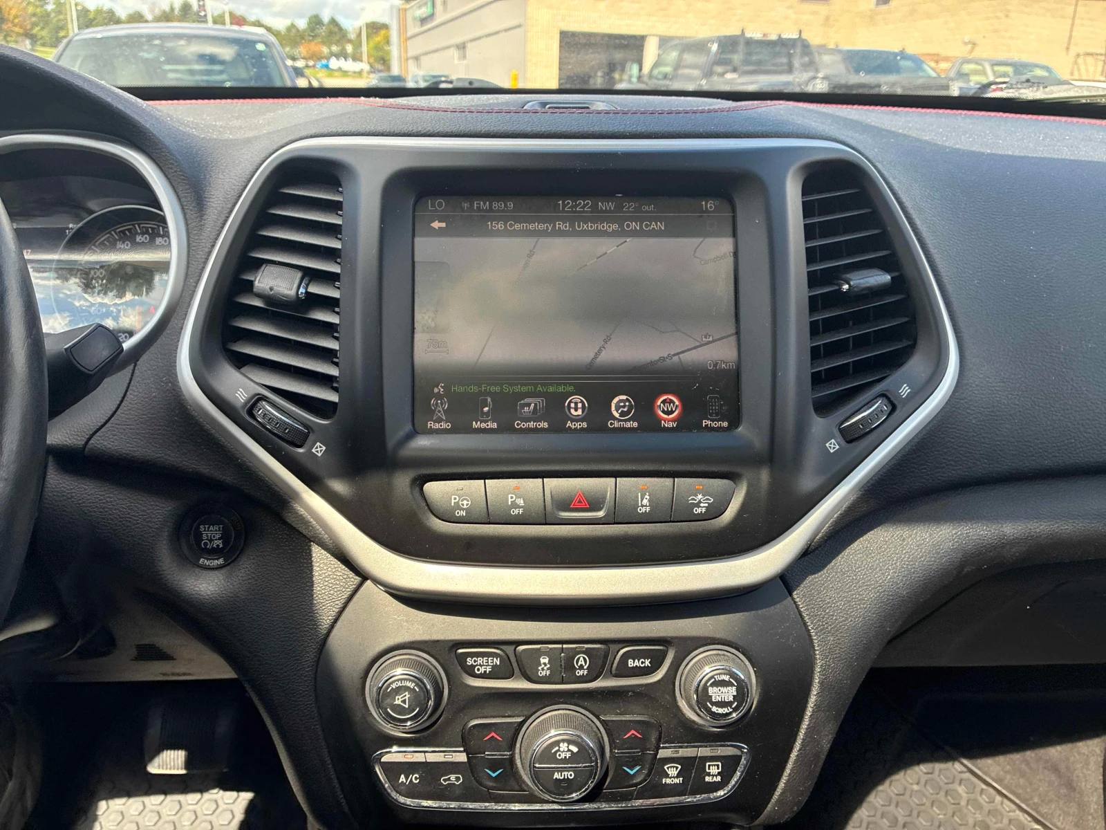 Jeep Cherokee * Trailhawk * CARFAX * ОПЦИЯ ЗА ФИНАНСИРАНЕ, снимка 9 - Автомобили и джипове - 56087348