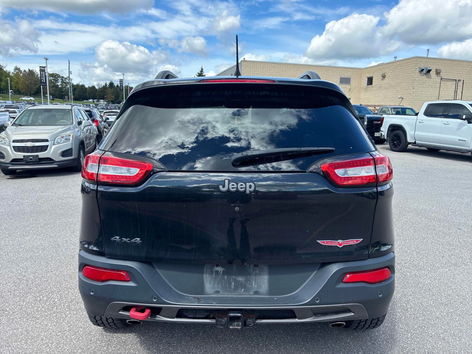Jeep Cherokee * Trailhawk * CARFAX * ОПЦИЯ ЗА ФИНАНСИРАНЕ, снимка 4 - Автомобили и джипове - 56087348