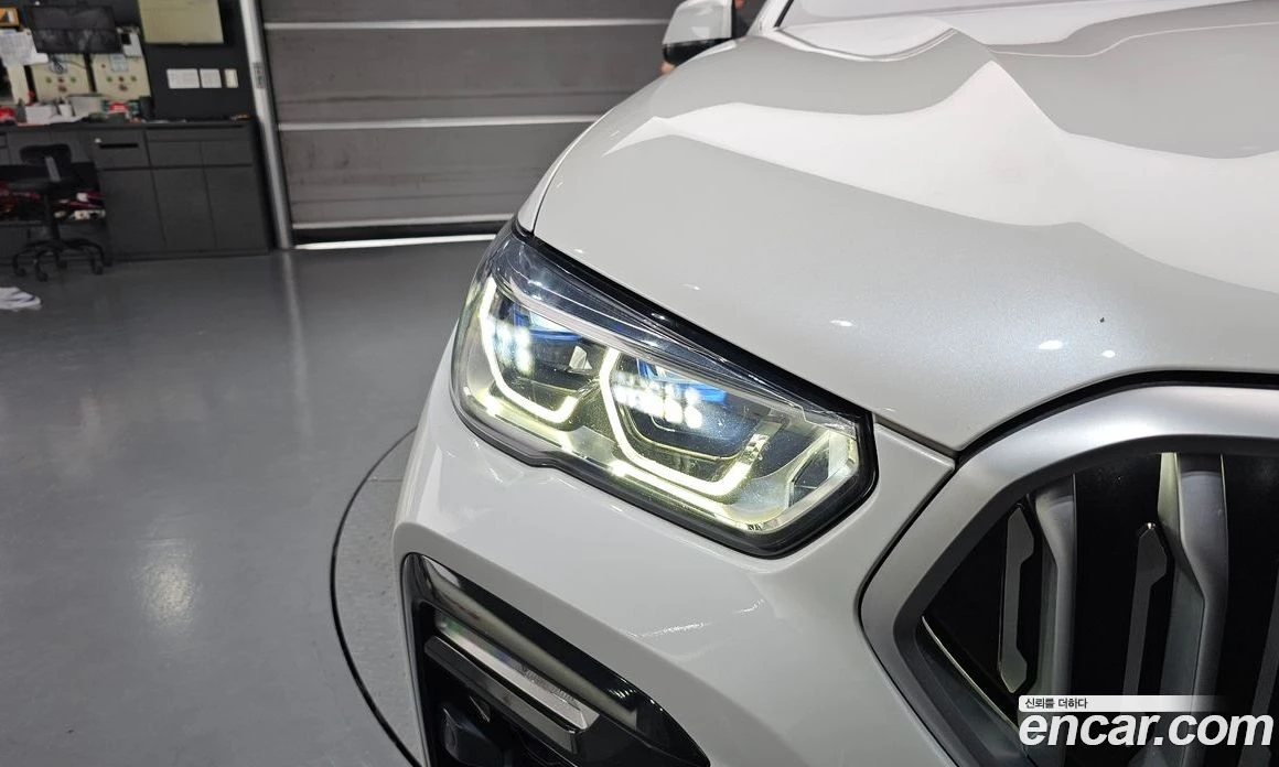 BMW X6 xDrive40i M Sport, снимка 7 - Автомобили и джипове - 56123405
