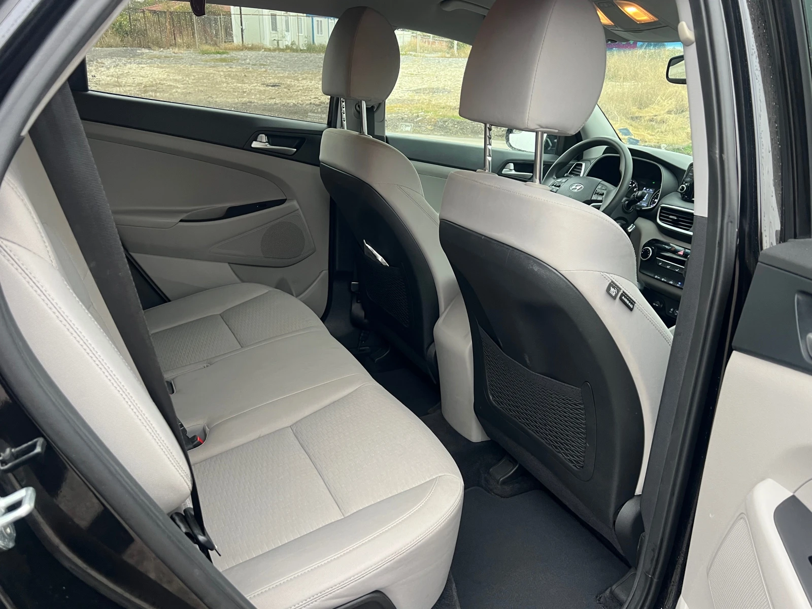 Hyundai Tucson, снимка 11 - Автомобили и джипове - 56712356