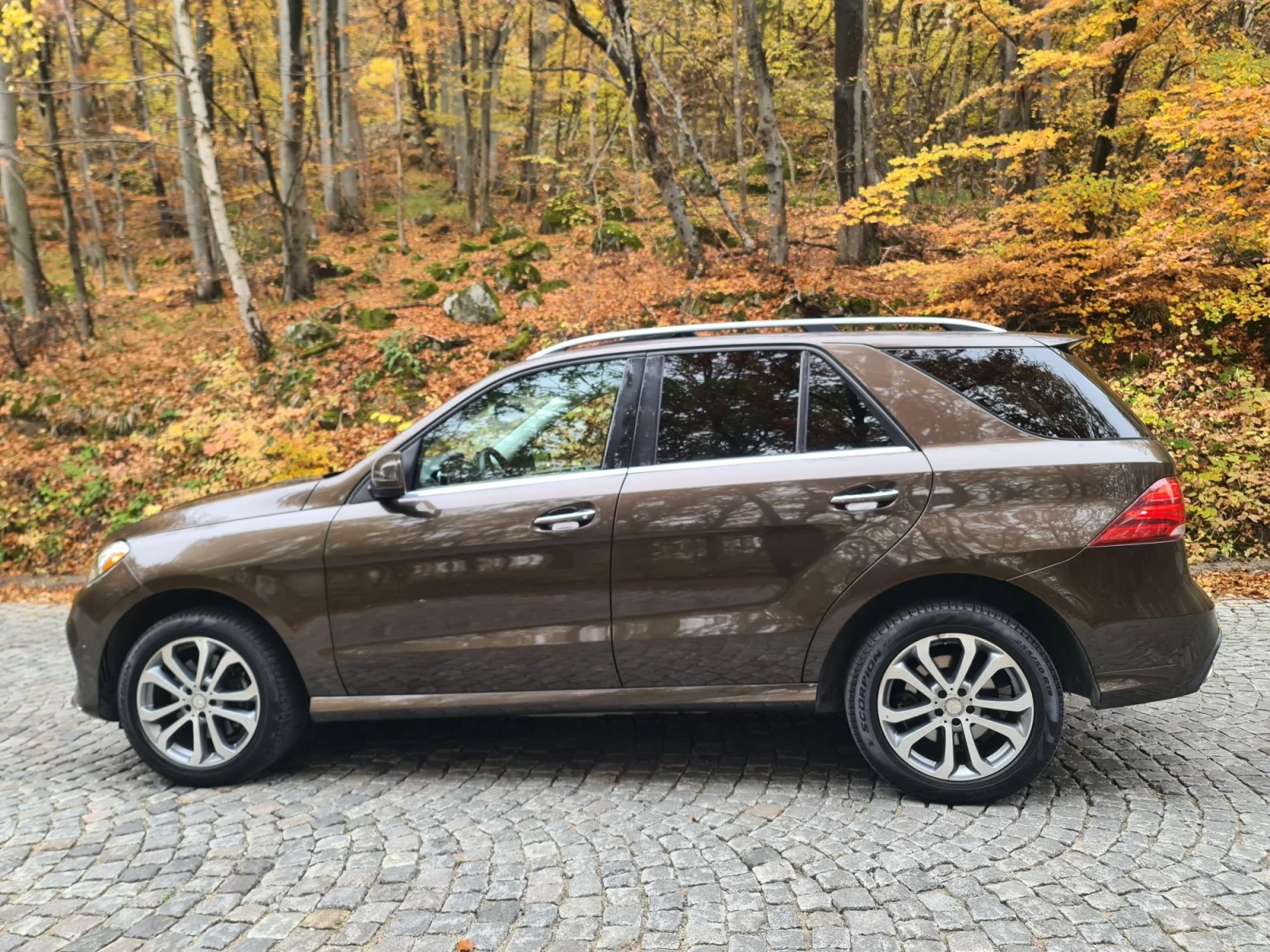 Mercedes-Benz GLE 350, снимка 4 - Автомобили и джипове - 56730678