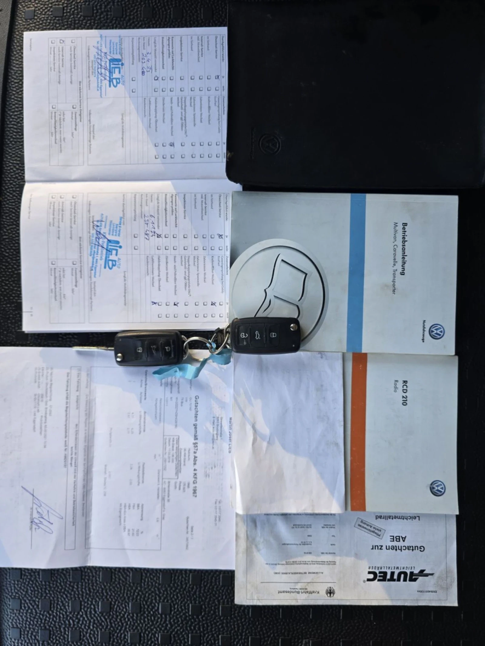 VW Transporter 1.9TDI 4ВРАТИ , снимка 13 - Бусове и автобуси - 55251985