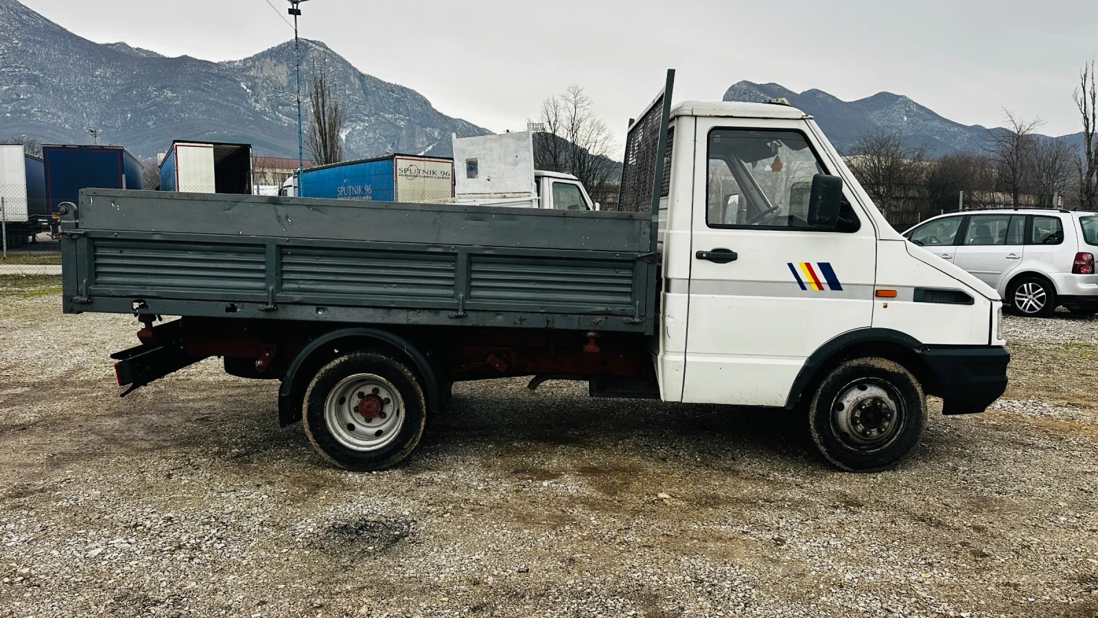 Iveco 35-12 2.8td тристранен самосвал - изображение 2