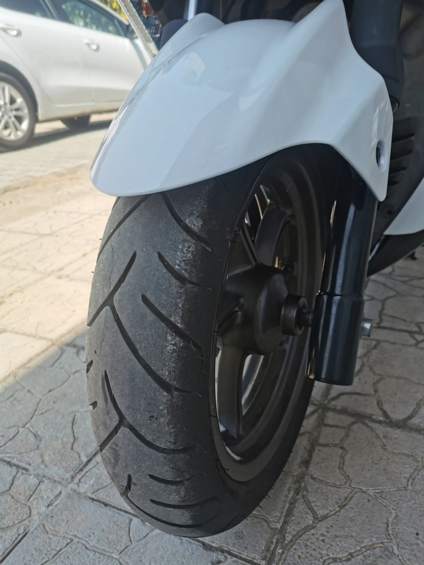 Kymco K-XCT 300i - изображение 10