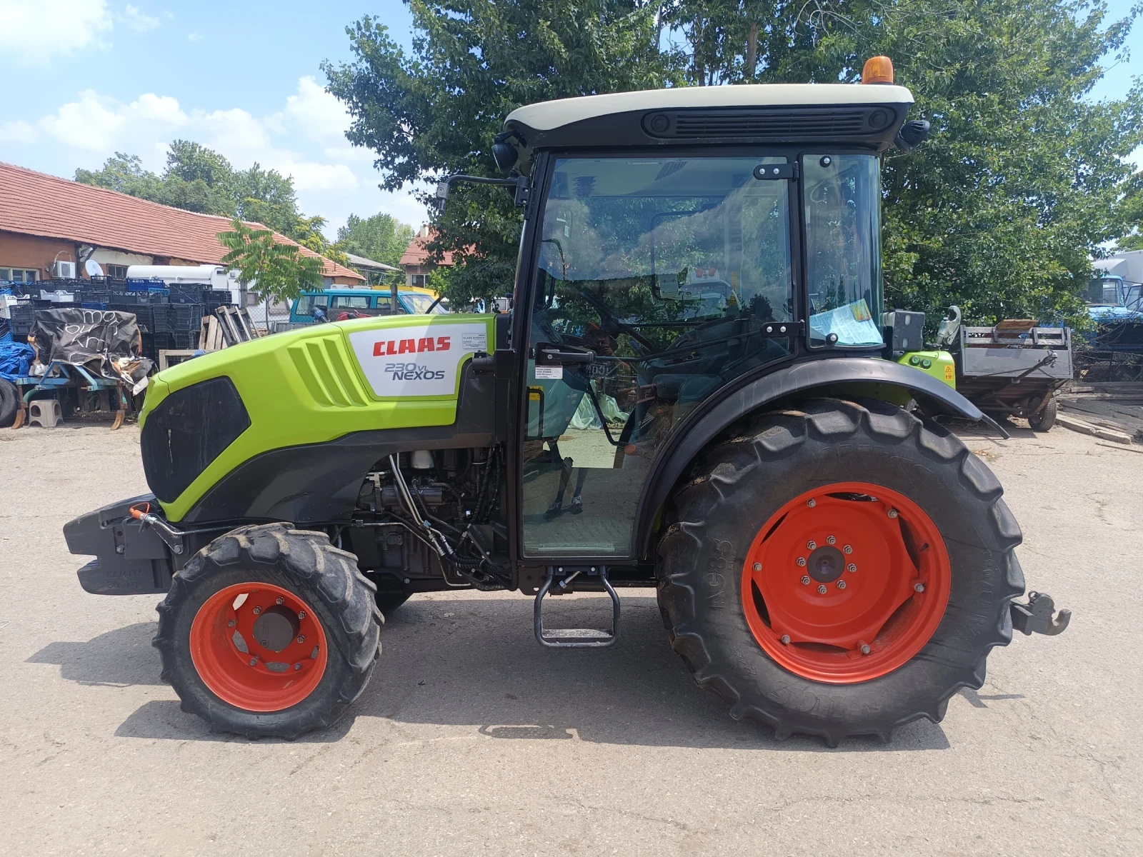 Трактор Claas Nexos 230 VL, снимка 7 - Селскостопанска техника - 54448981