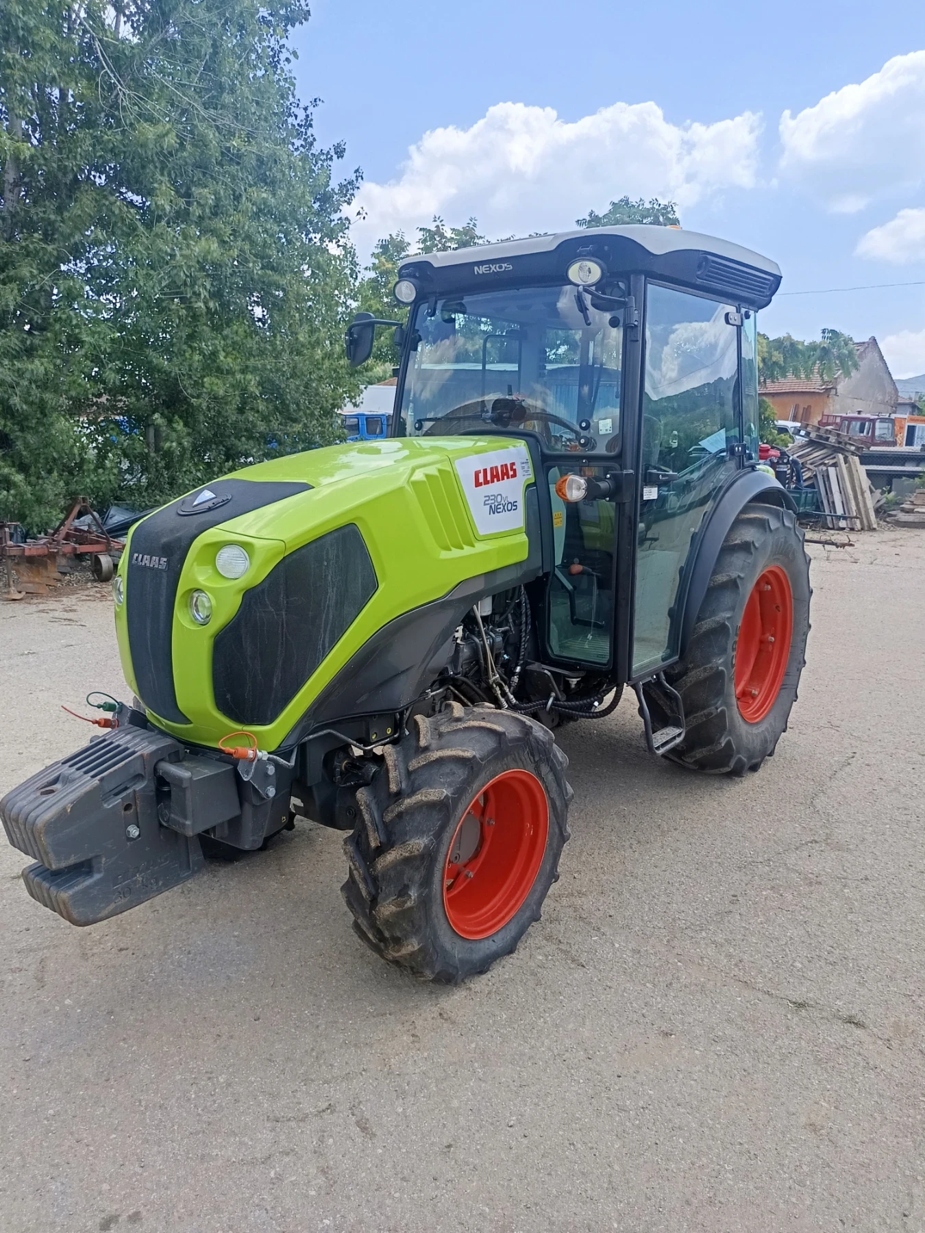 Трактор Claas Nexos 230 VL