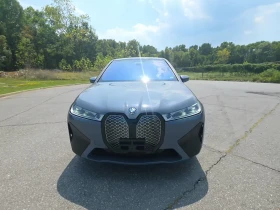 ������ BMW iX