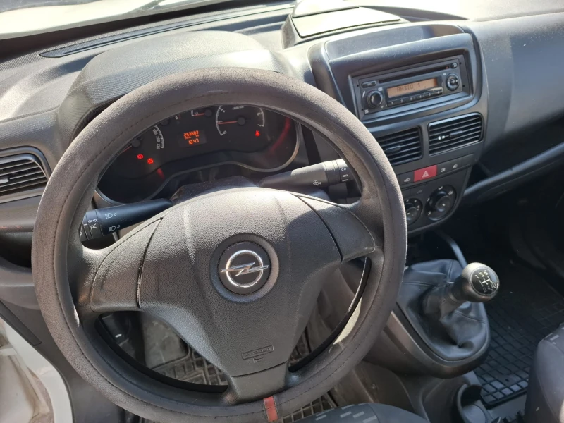 Opel Combo, снимка 10 - Автомобили и джипове - 47313810