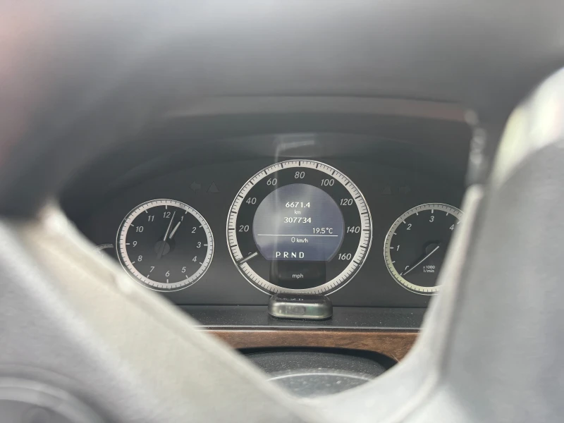 Mercedes-Benz E 220 Blue Efficiency, снимка 6 - Автомобили и джипове - 47379753