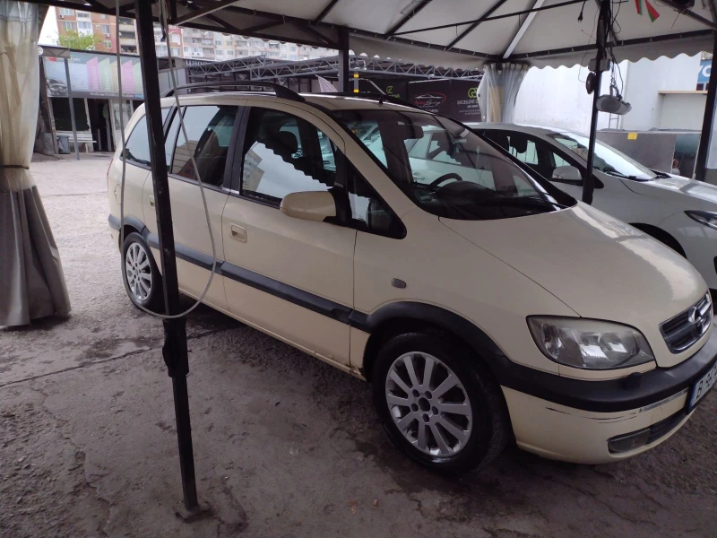 Opel Zafira, снимка 1 - Автомобили и джипове - 49472450