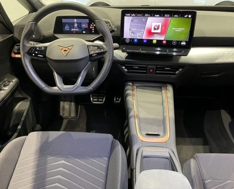 Cupra Born 231HP/CAM/NAVI/LED/CARPLAY/KLESS/ACC/615v, снимка 8 - Автомобили и джипове - 50687550