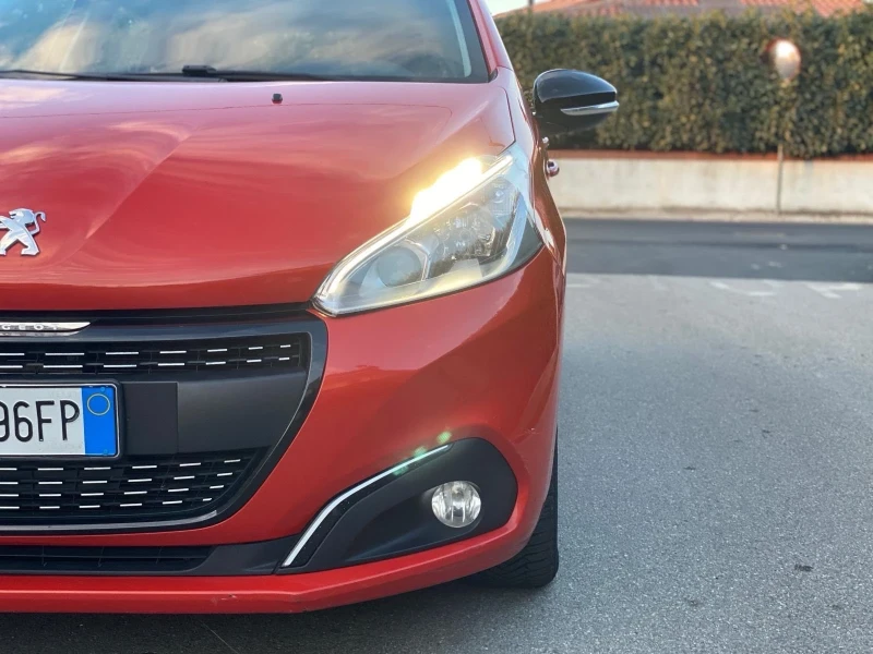 Peugeot 208 1.6HDI EURO6, снимка 3 - Автомобили и джипове - 52730661