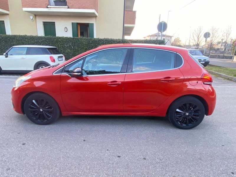Peugeot 208 1.6HDI EURO6, снимка 6 - Автомобили и джипове - 52730661