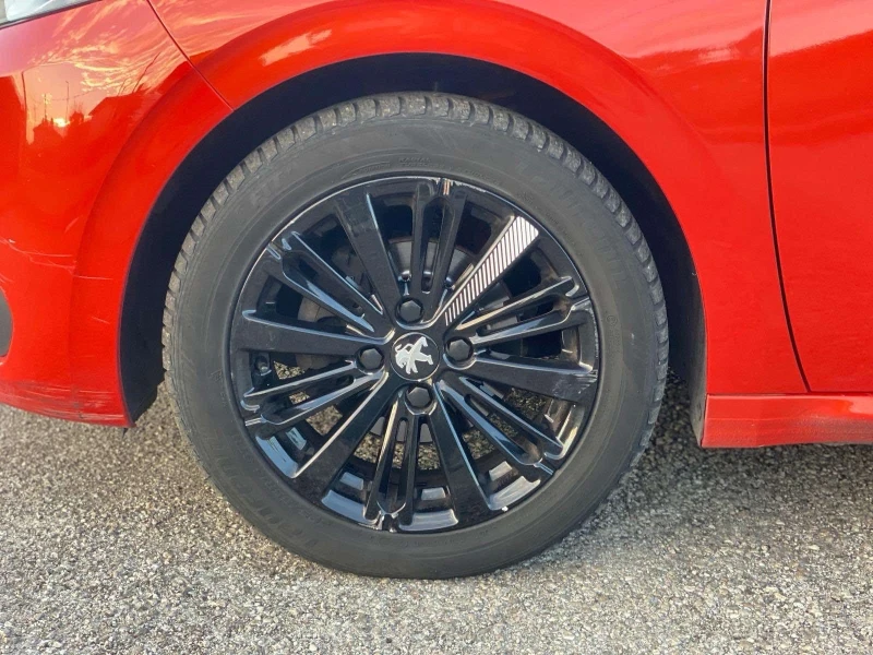 Peugeot 208 1.6HDI EURO6, снимка 9 - Автомобили и джипове - 52730661
