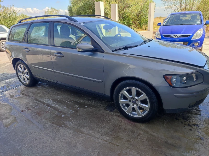 Volvo V50 2.0 136kc, снимка 3 - Автомобили и джипове - 51913775