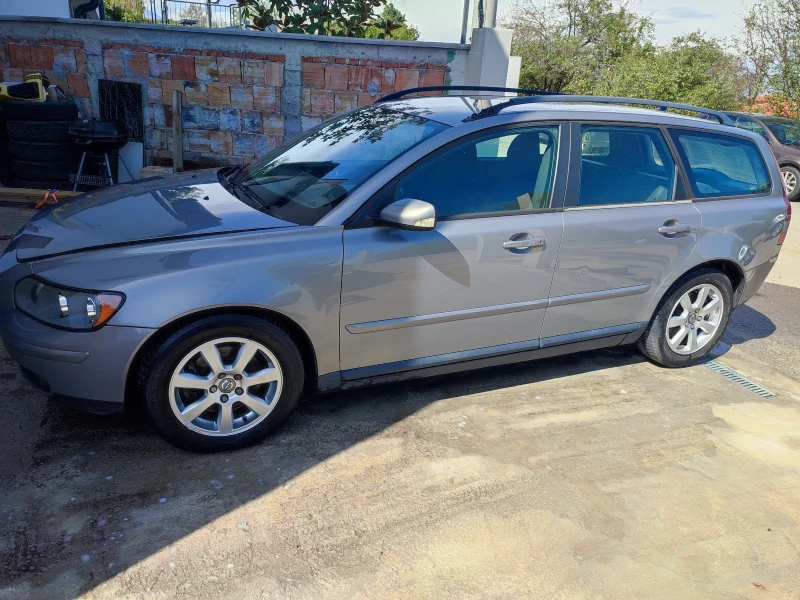 Volvo V50 2.0 136kc, снимка 2 - Автомобили и джипове - 51913775