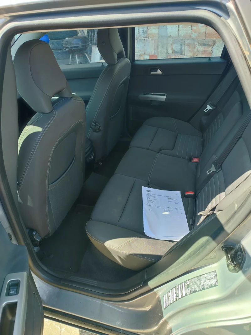 Volvo V50 2.0 136kc, снимка 6 - Автомобили и джипове - 51913775