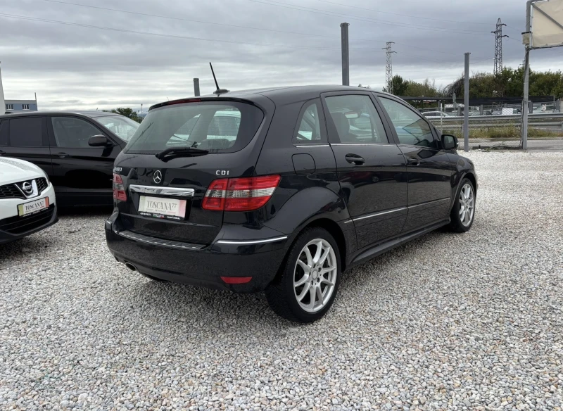 Mercedes-Benz B 180  CDI* Premium * Face* Подгрев* Кожа* Лизинг* , снимка 4 - Автомобили и джипове - 51932133