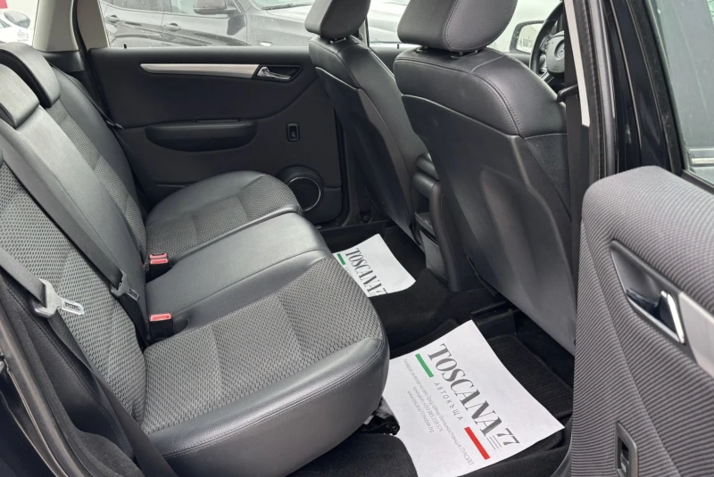 Mercedes-Benz B 180  CDI* Premium * Face* Подгрев* Кожа* Лизинг* , снимка 9 - Автомобили и джипове - 51932133