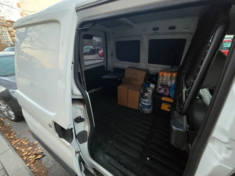 Citroen Berlingo 1.6HDi, снимка 6 - Автомобили и джипове - 52723127