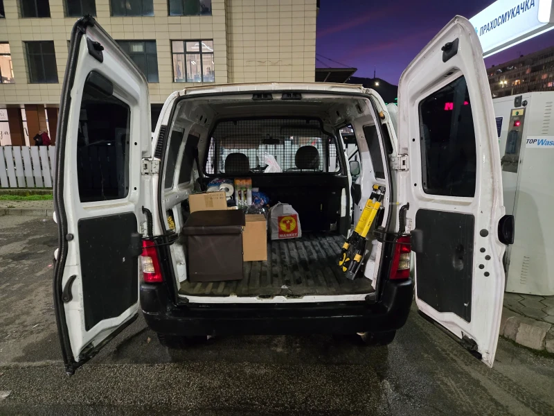 Citroen Berlingo 1.6HDi, снимка 7 - Автомобили и джипове - 52723127