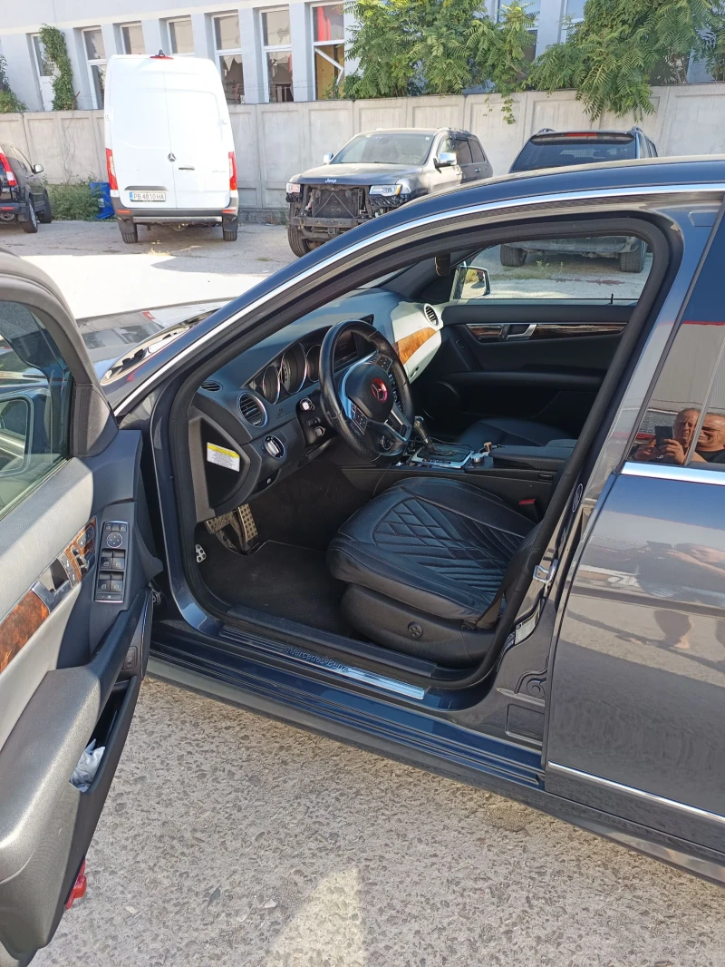 Mercedes-Benz C 350 AMJ 4?4, снимка 9 - Автомобили и джипове - 52960510