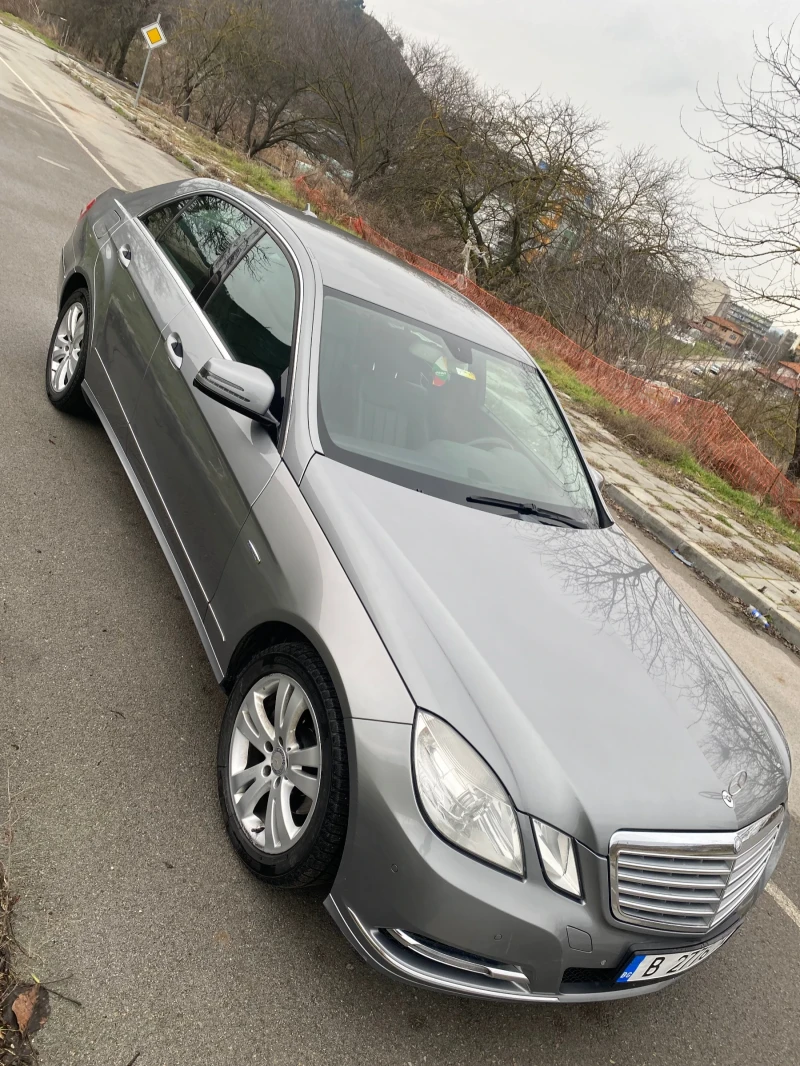Mercedes-Benz E 220 2.2 CDI, снимка 2 - Автомобили и джипове - 53361126