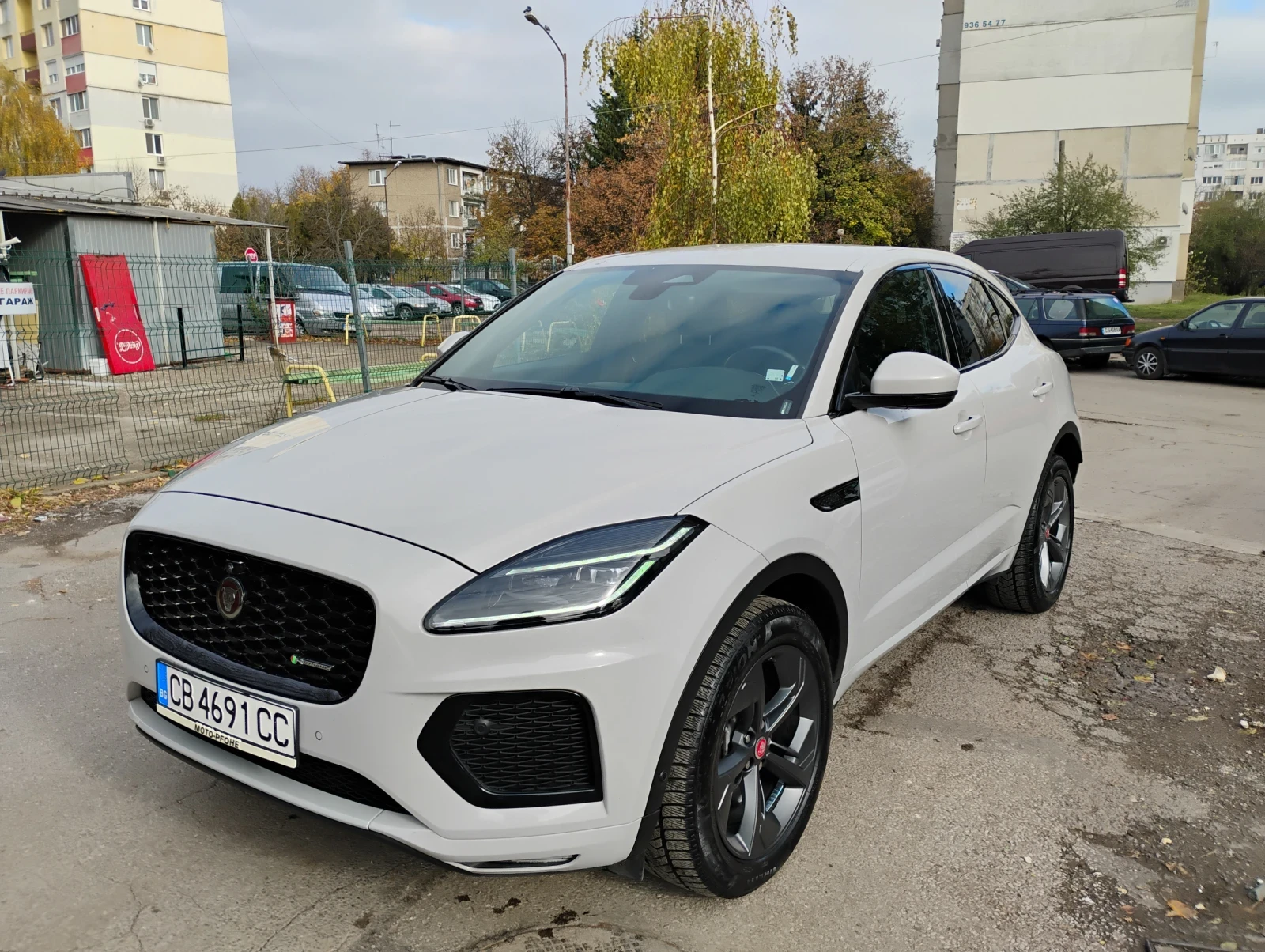 Jaguar E-pace R-Dynamic Edition - изображение 2