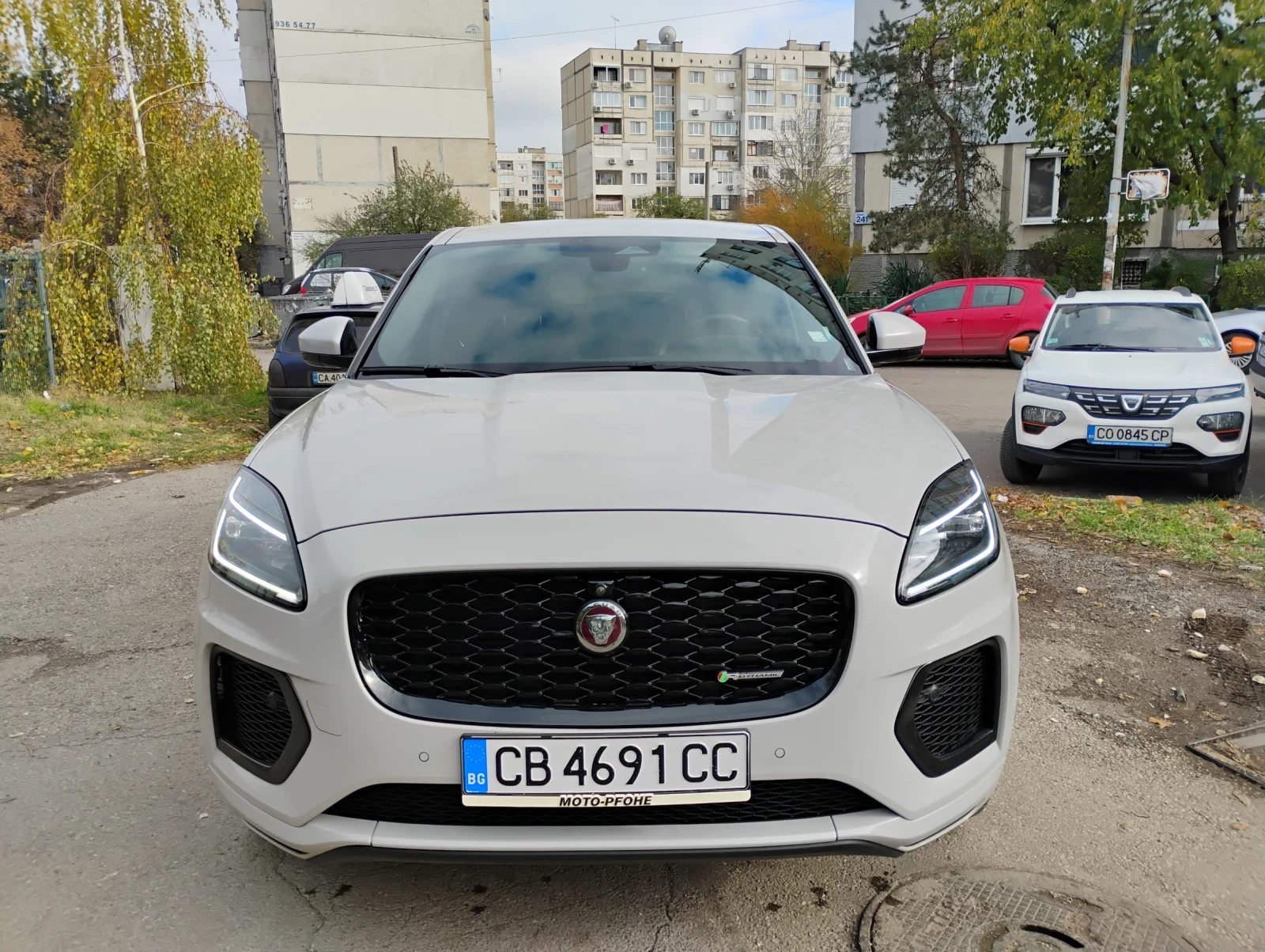 Jaguar E-pace R-Dynamic Edition - изображение 3