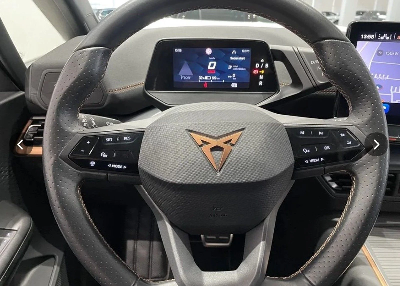 Cupra Born 231HP/CAM/NAVI/LED/CARPLAY/KLESS/ACC/615v - изображение 7