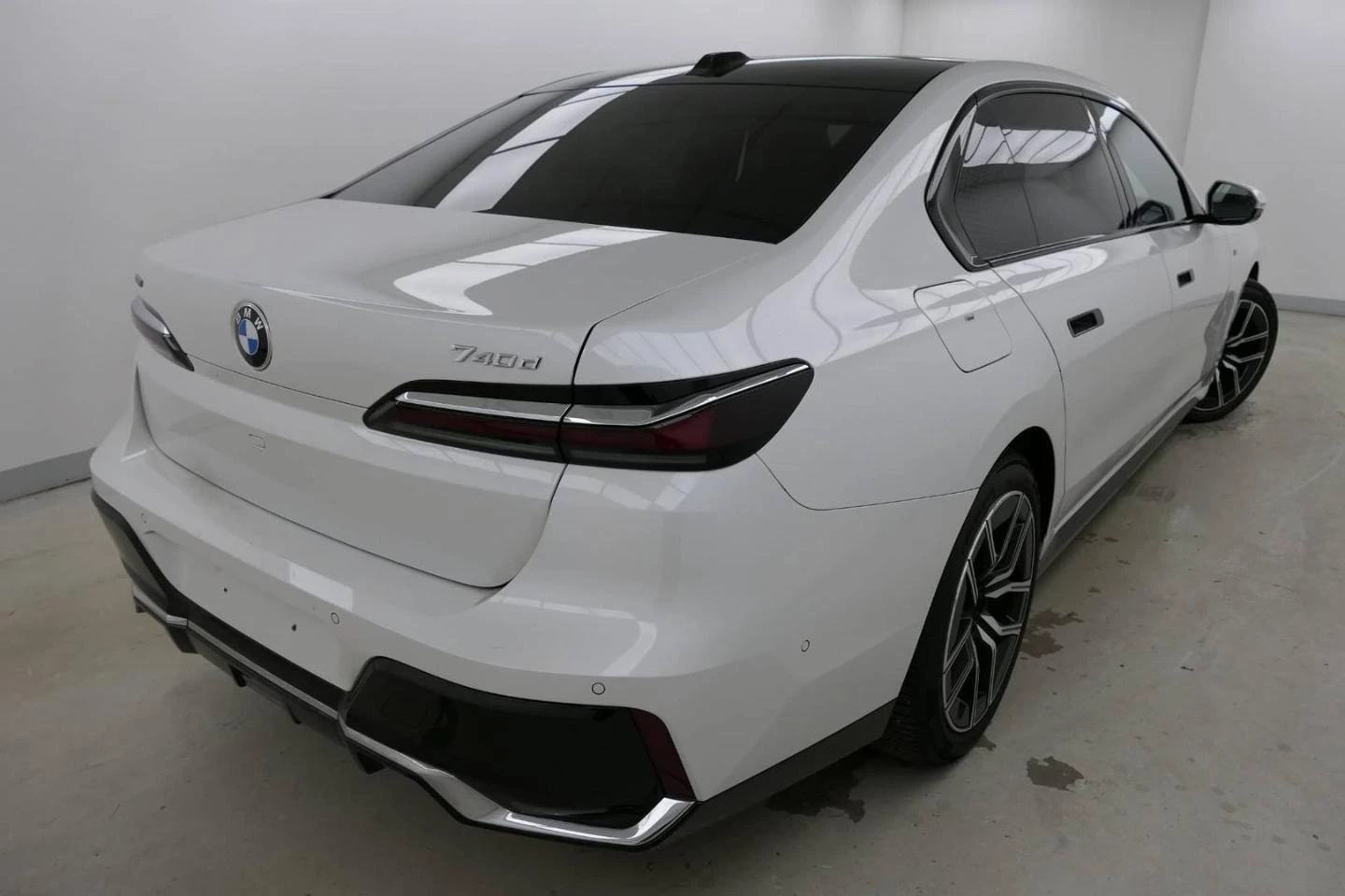 BMW 740 d xDrive M Sport Paket - изображение 3