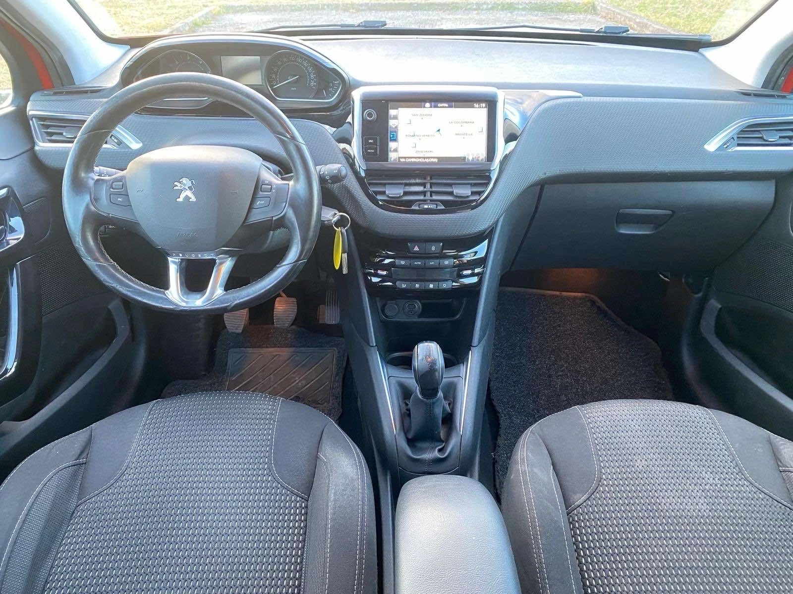 Peugeot 208 1.6HDI EURO6 - изображение 10