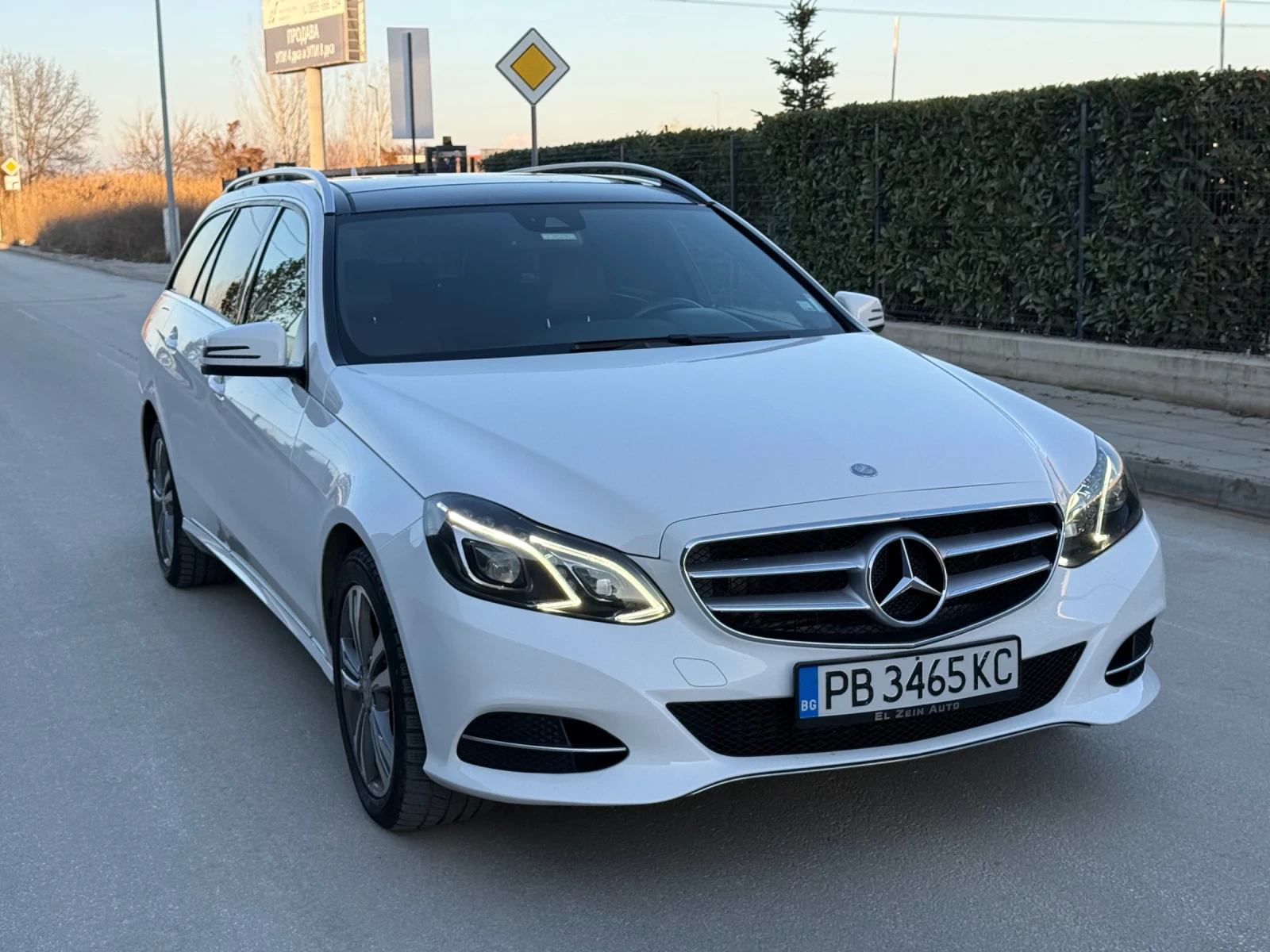 Mercedes-Benz E 250 FACELIFT| 7g-Tronic| ПАНОРАМА| ОБДУХВАНЕ| ПЪЛ.СЕРВ - изображение 2