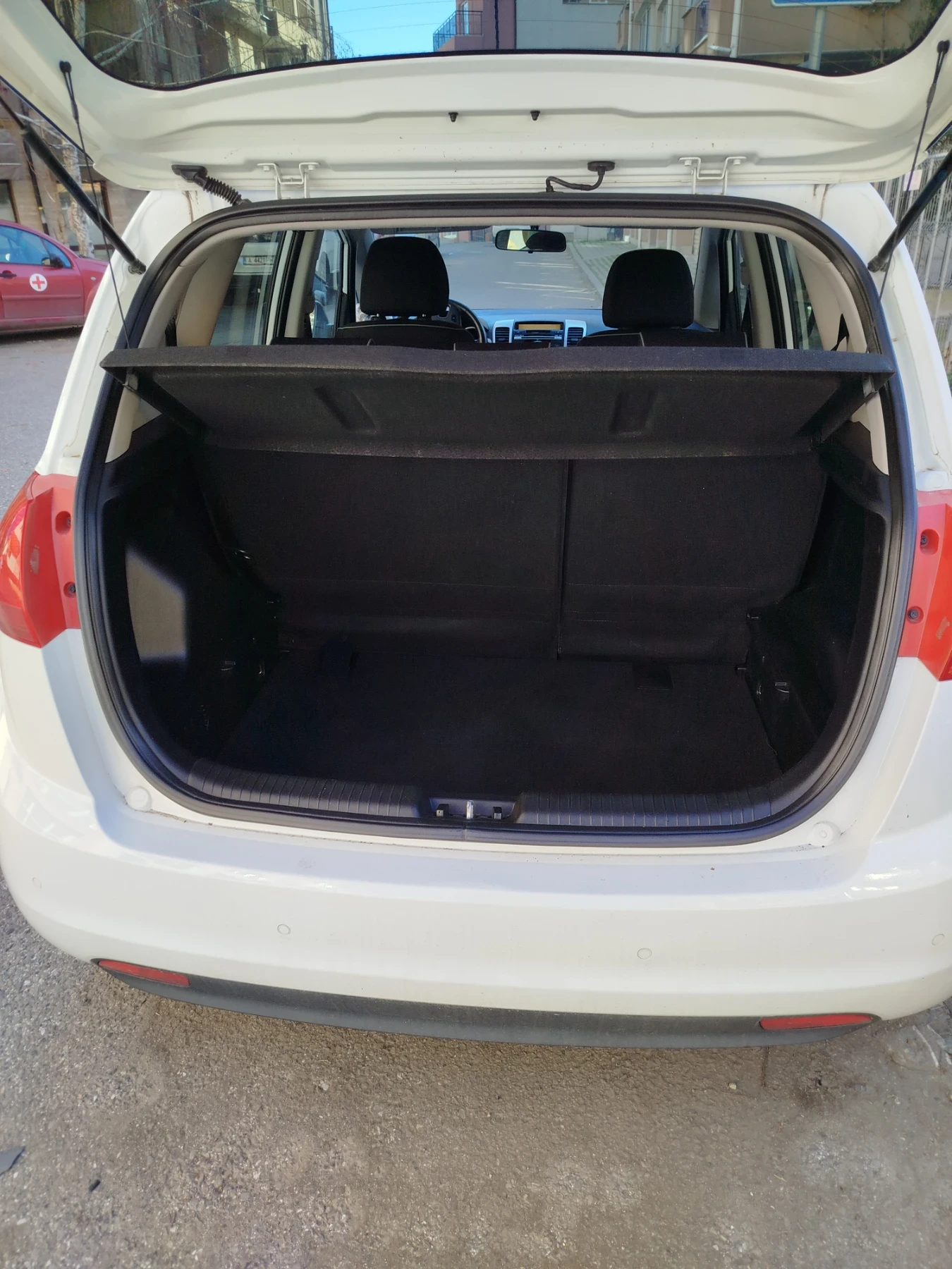 Kia Venga Венга, снимка 2 - Автомобили и джипове - 53890468