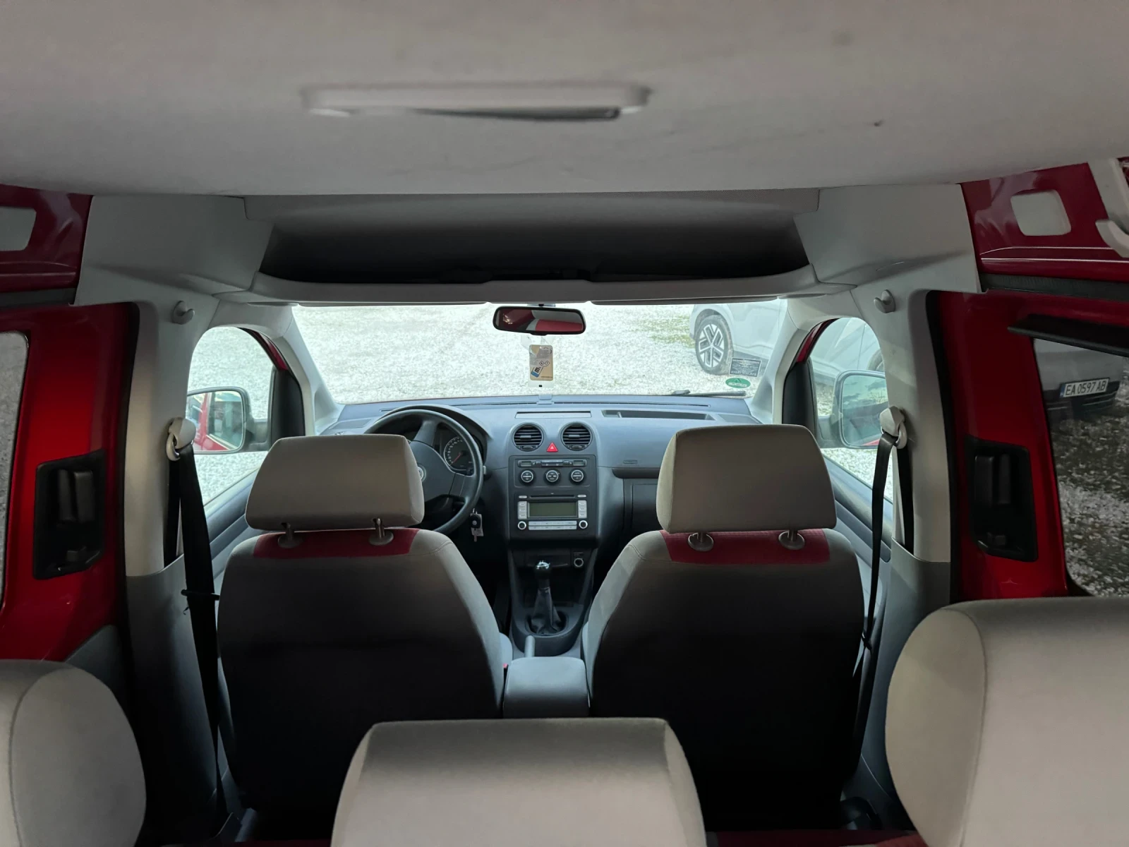 VW Caddy 1.4  климатроник , снимка 6 - Автомобили и джипове - 53996071