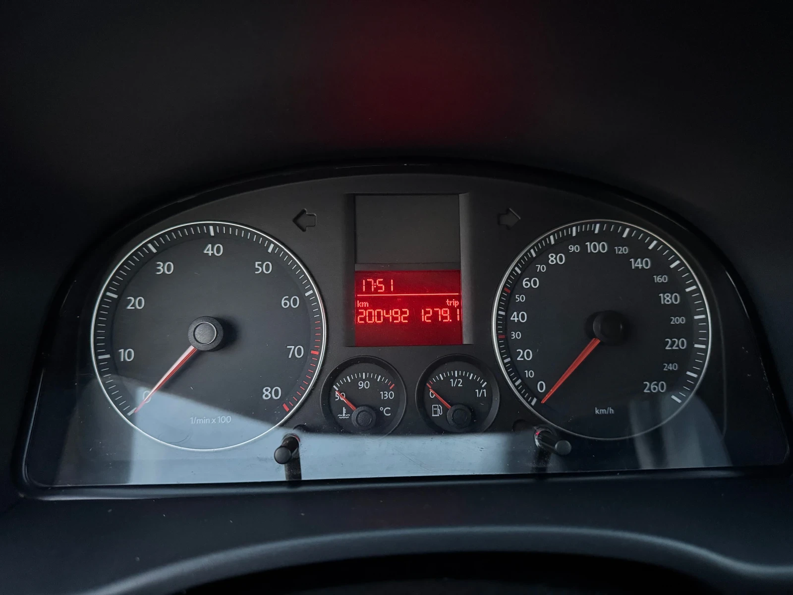 VW Caddy 1.4  климатроник , снимка 12 - Автомобили и джипове - 53996071