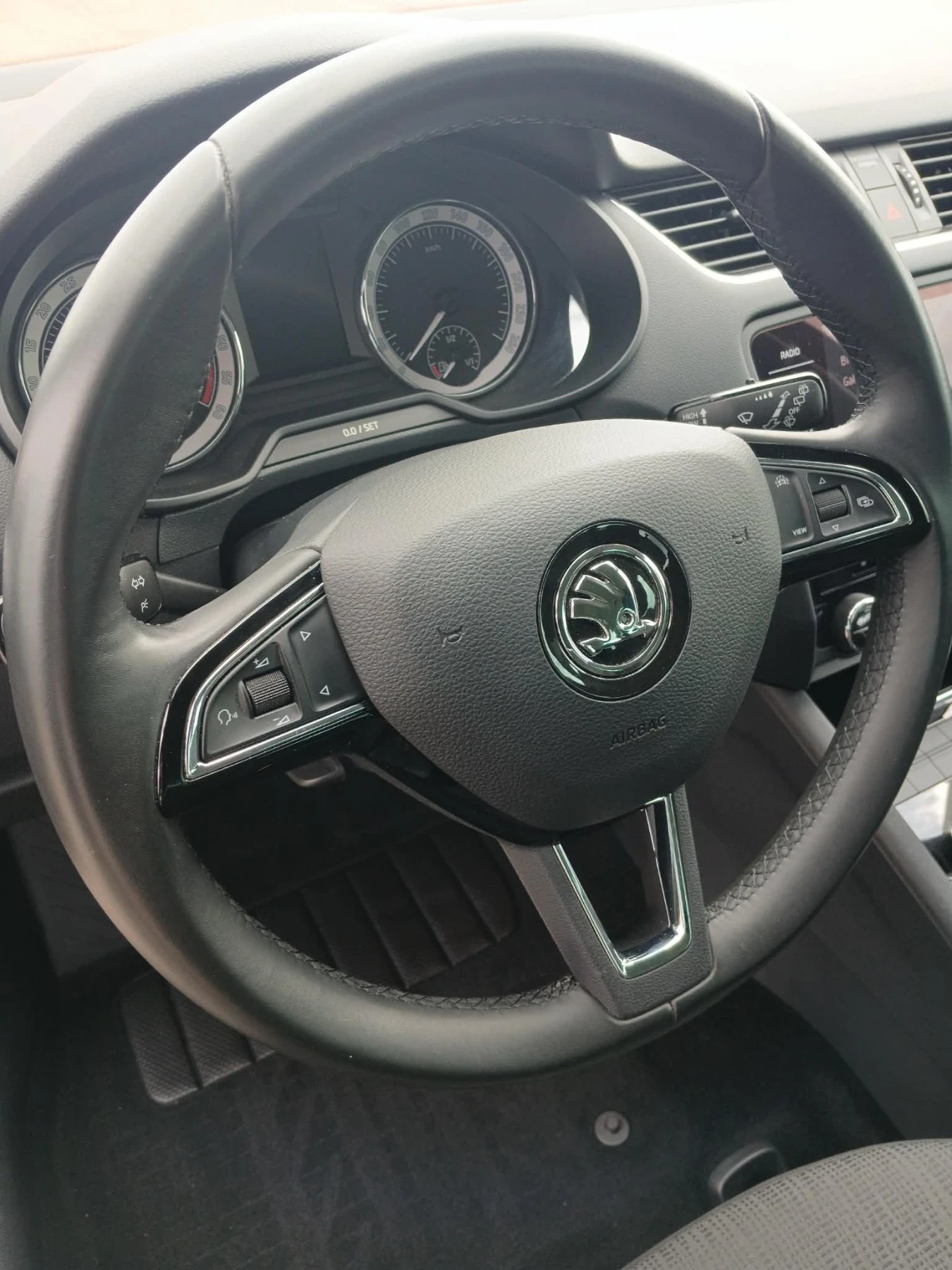 Skoda Octavia, снимка 10 - Автомобили и джипове - 54755054