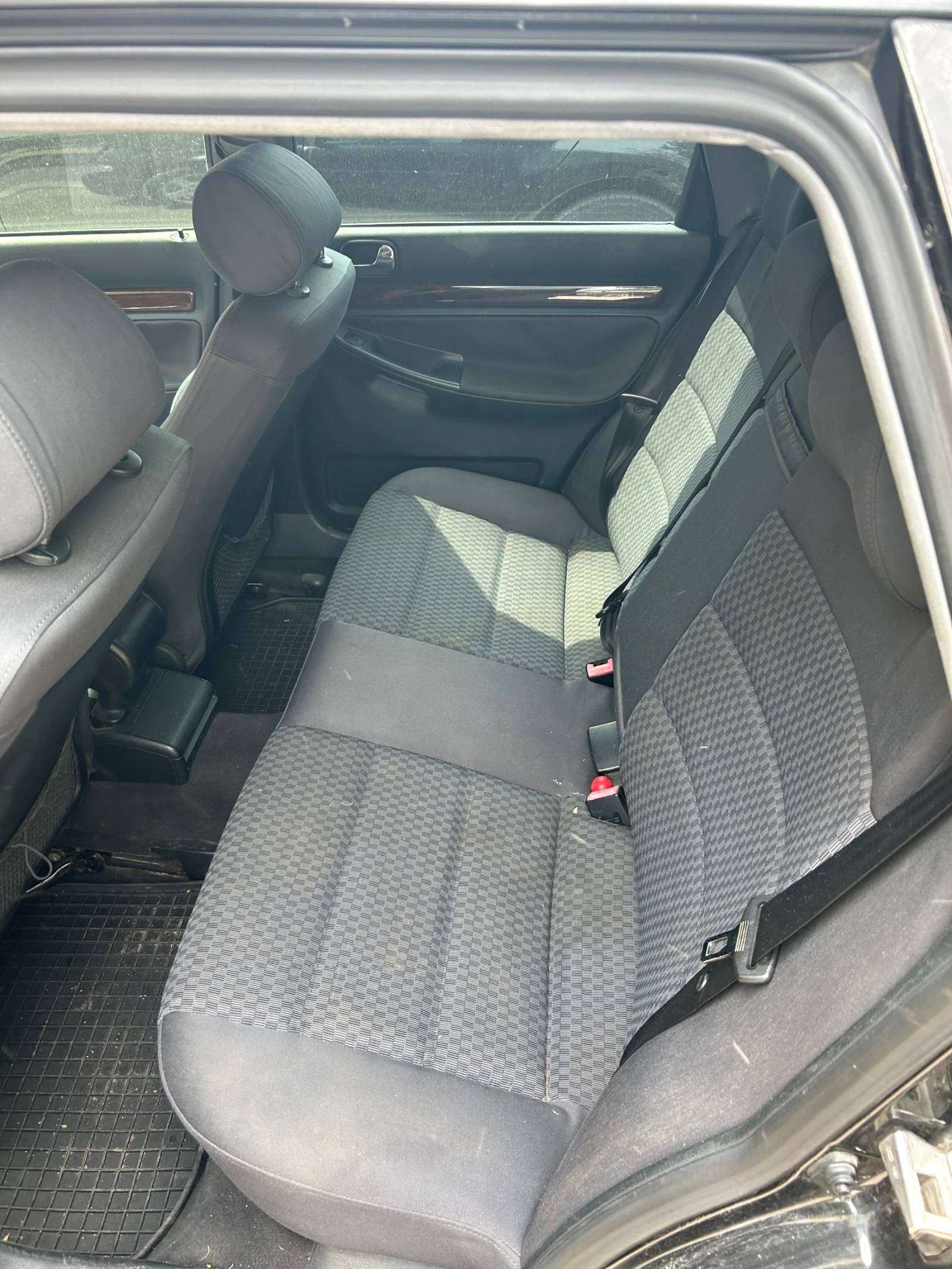 Audi A4 1.9TDI, снимка 8 - Автомобили и джипове - 54253317