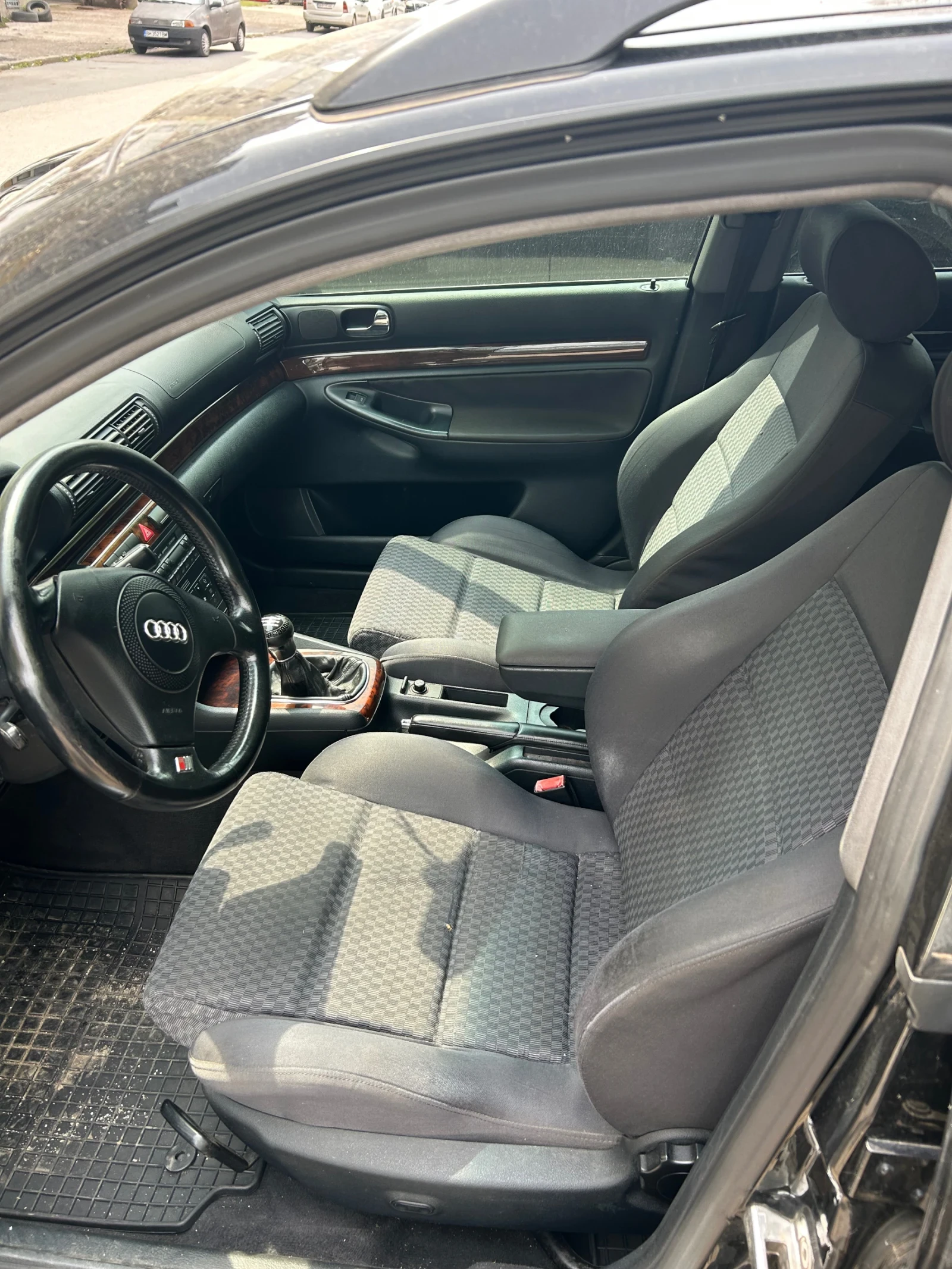 Audi A4 1.9TDI, снимка 5 - Автомобили и джипове - 54253317