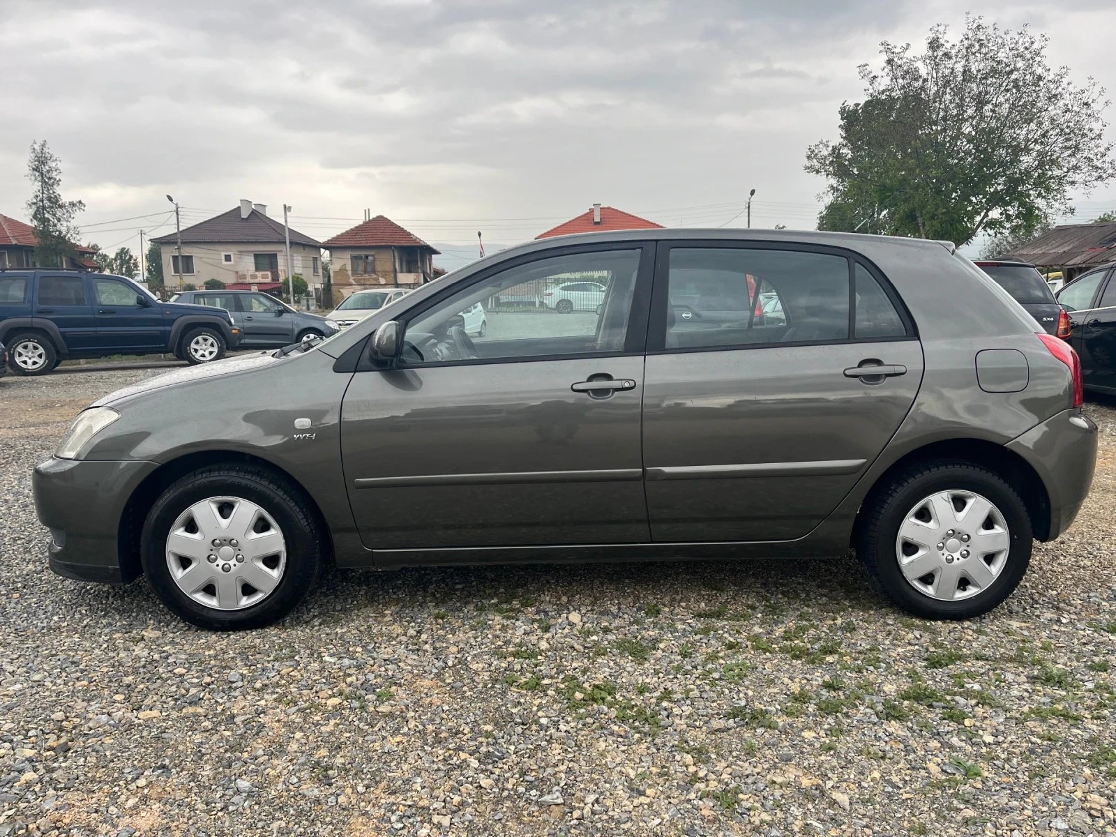 Toyota Corolla 1.6 i VVTi, снимка 5 - Автомобили и джипове - 54609389